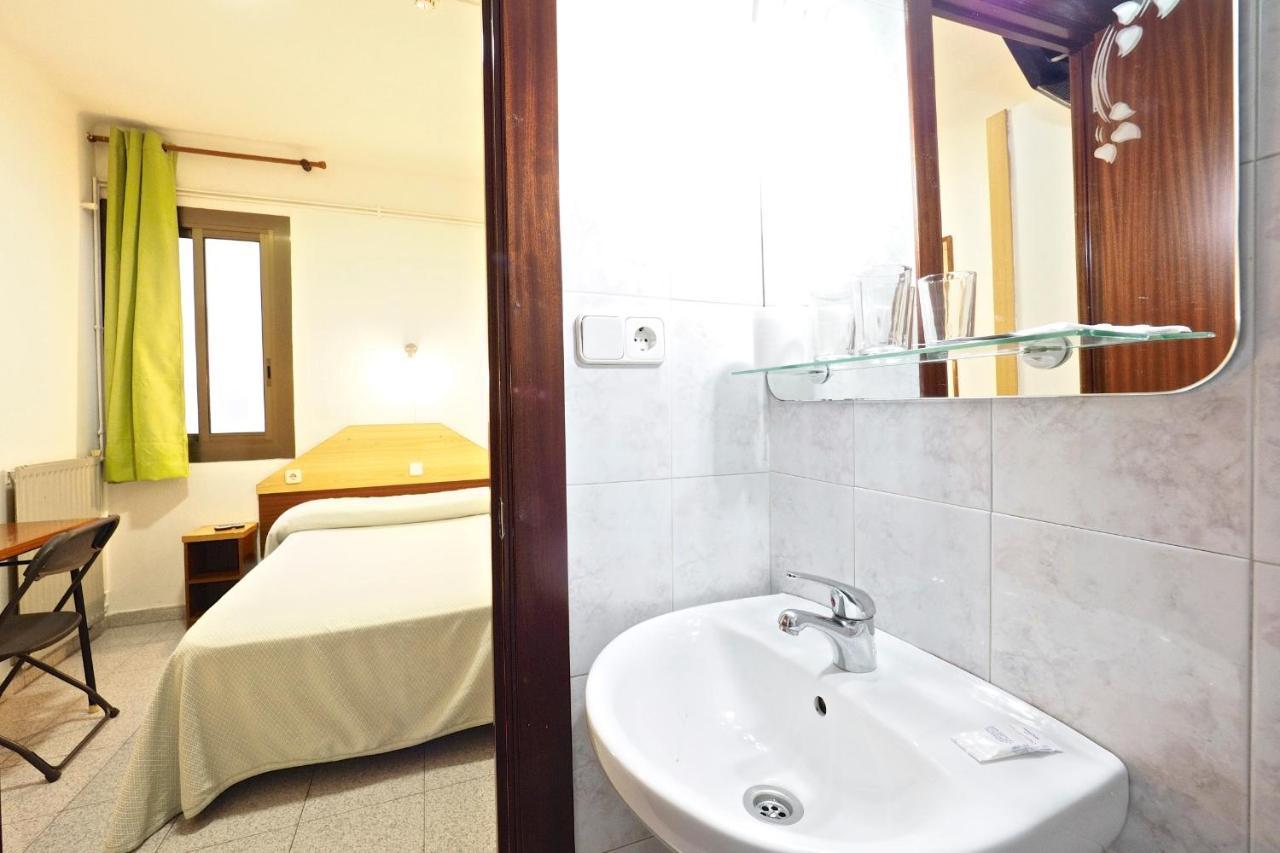 ברצלונה Hostal Ballestero מראה חיצוני תמונה