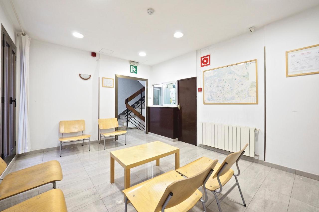 ברצלונה Hostal Ballestero מראה חיצוני תמונה