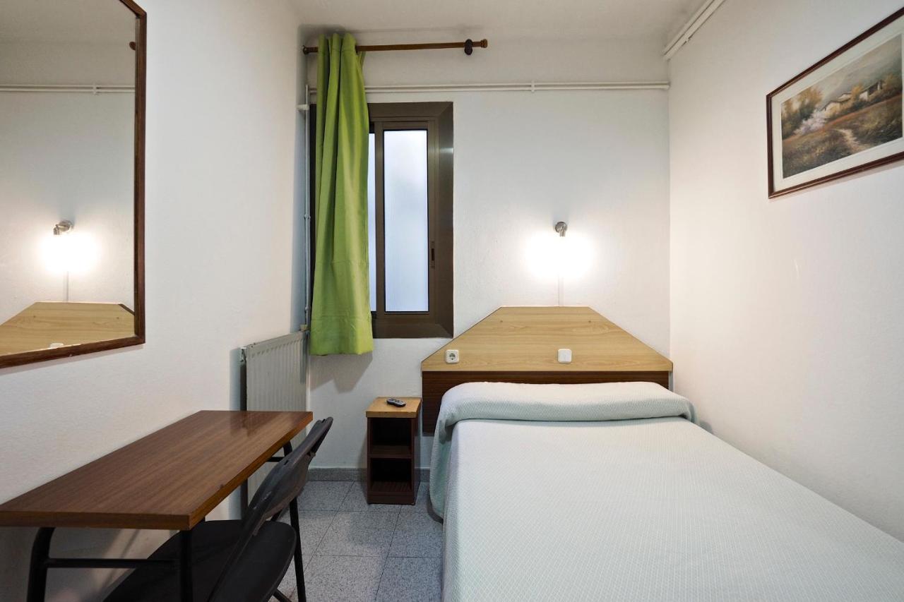ברצלונה Hostal Ballestero מראה חיצוני תמונה