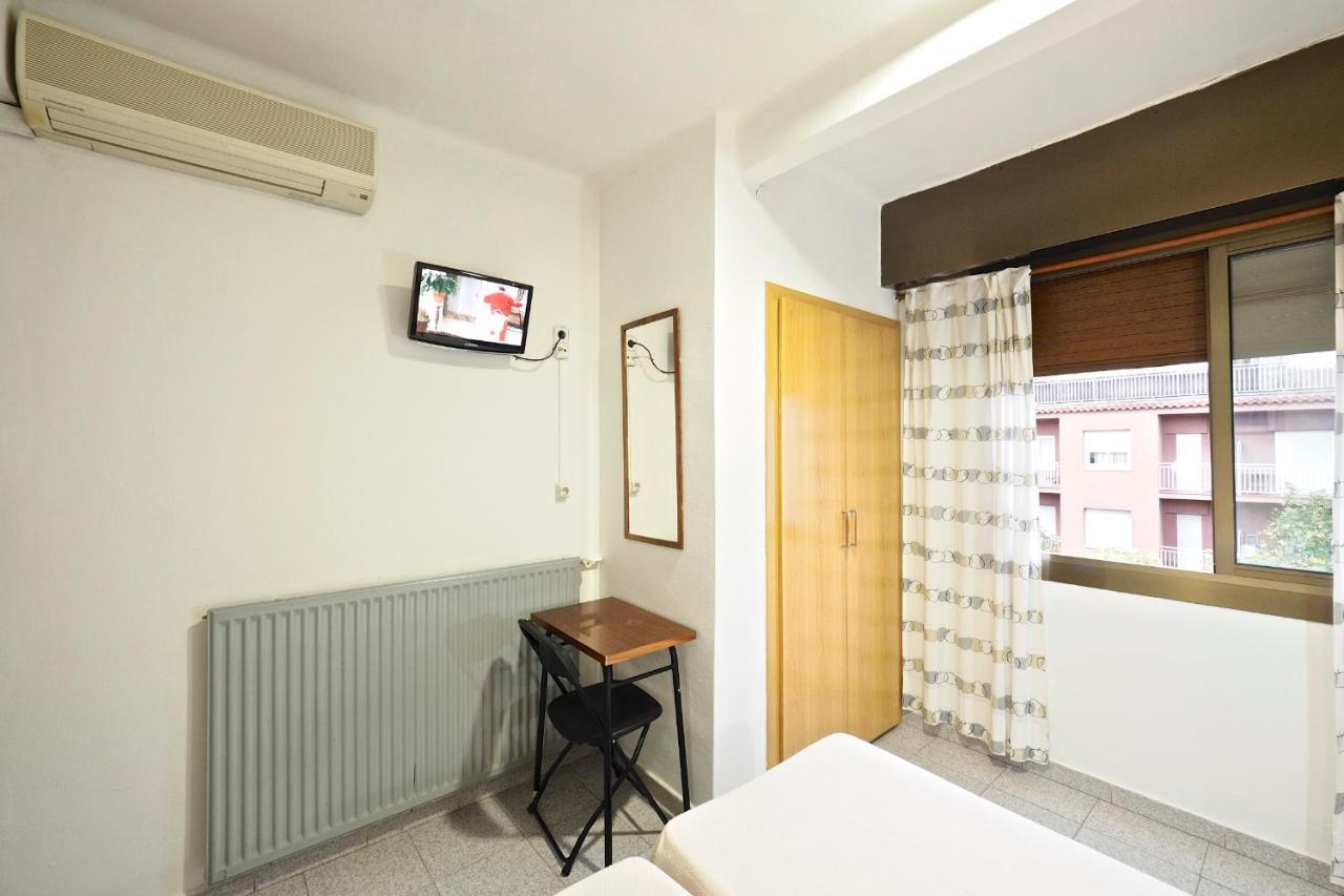 ברצלונה Hostal Ballestero מראה חיצוני תמונה