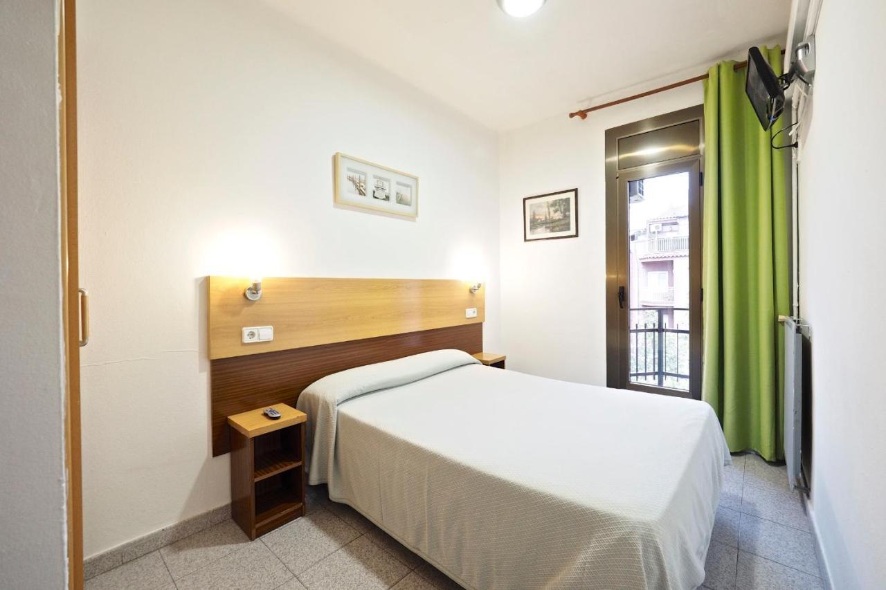 ברצלונה Hostal Ballestero מראה חיצוני תמונה