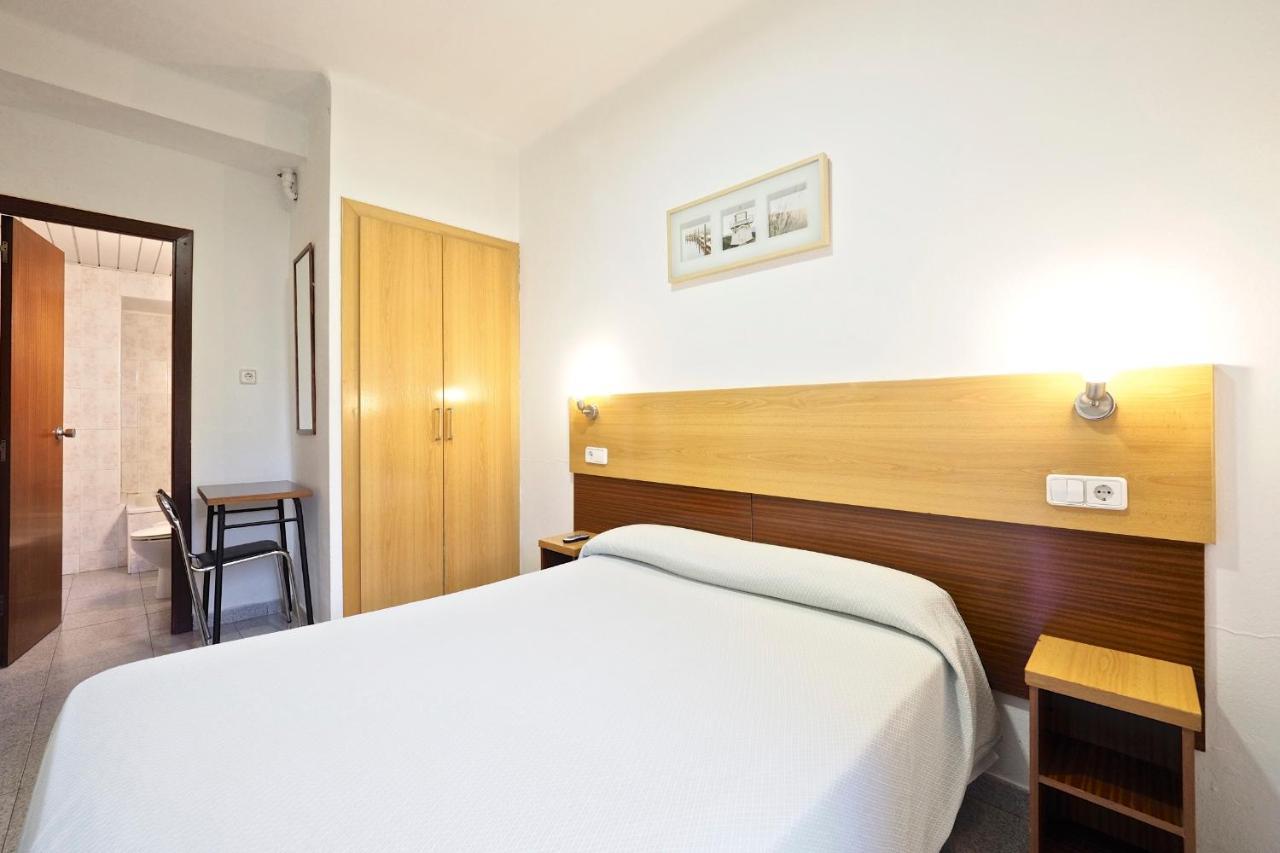 ברצלונה Hostal Ballestero מראה חיצוני תמונה