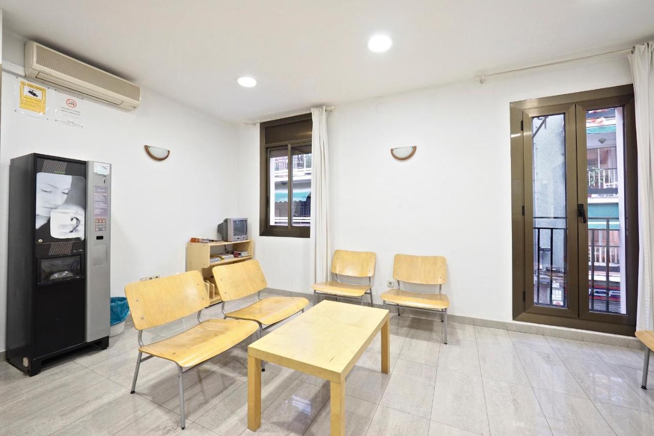 ברצלונה Hostal Ballestero מראה חיצוני תמונה