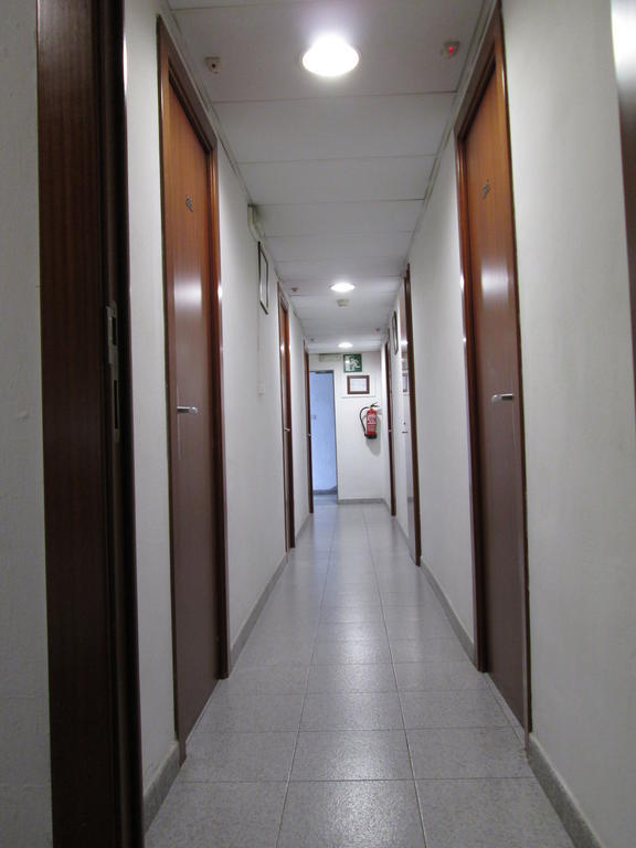 ברצלונה Hostal Ballestero מראה חיצוני תמונה